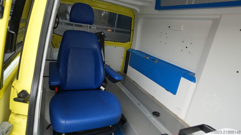 Ambulance Volkswagen TRANSPORTER AMBULANCE MEDIC TRUCK