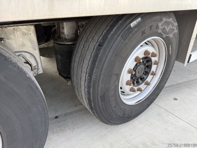 Reefer semitrailer Chereau CD38 ISO-Koffer 14m mit Thermo-King 0°C