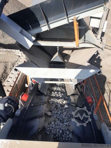 Schuttsortiermaschine Polygonmach PVS-2060 vibrating inclined screen 3-4 decks