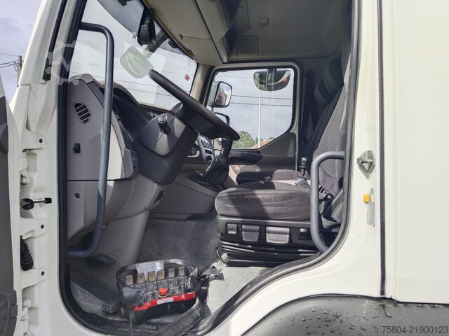 Tow truck DAF LF 310 FA