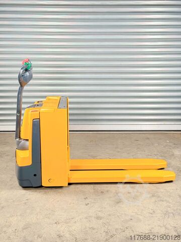 Low lift truck pedestrian Jungheinrich EJE C20 - Service Neu - Batterie 80% - Nur 1.443 Std.