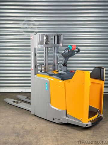 High lift truck driver Jungheinrich ERC 212 - Service Neu - Batterie 80% - 2,5m Hub
