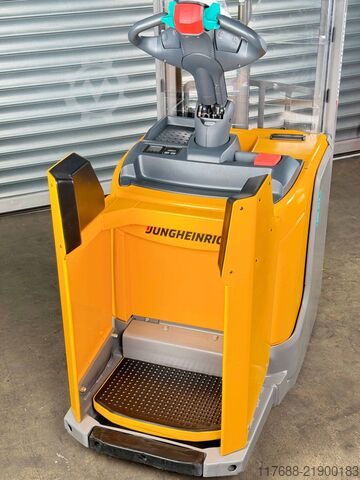 High lift truck driver Jungheinrich ERC 212 - Service Neu - Batterie 80% - 2,5m Hub