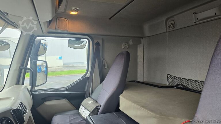 LKW mit Tankaufbau Renault Lander 460 4x2  Hydrodrive