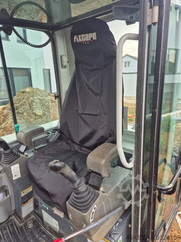 Mini excavator Takeuchi TB250 V4