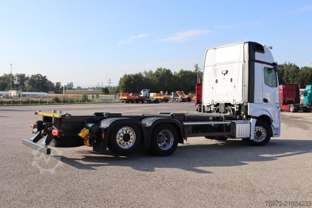 Silo truck  Actros 2563 L WECHSELSILO Silofahrzeug (Staub-/Rieselgüter)