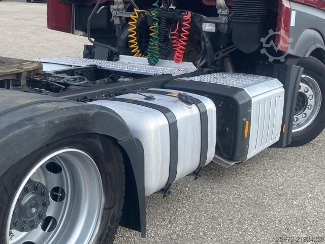 Standard tractor unit  Actros 1845 LS nRL Low Liner