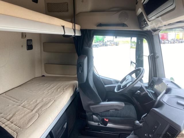 Standard tractor unit  Actros 1845 LS nRL Low Liner