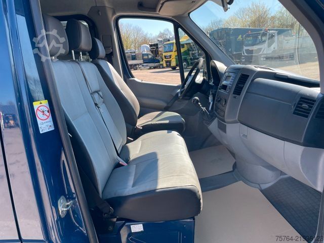 Pick-up van VOLKSWAGEN Crafter 35 Doka / Mittel L2 / AHK / 5 Stück!