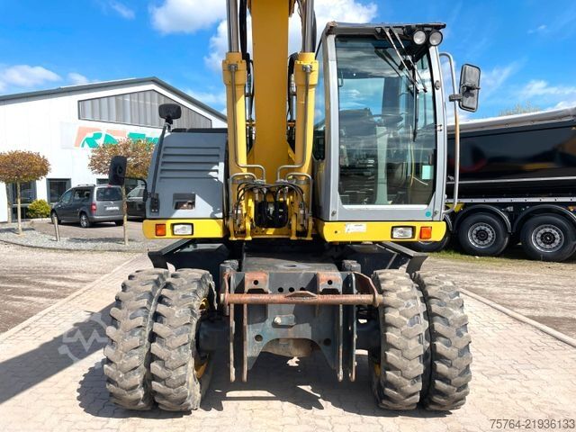 Mobile excavator NEW HOLLAND MH Plus / Verstellausleger / 3 Stück!