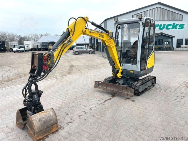 Mini excavator NEUSON ET 18 / Schnellwechsler / Greifer + Schaufel