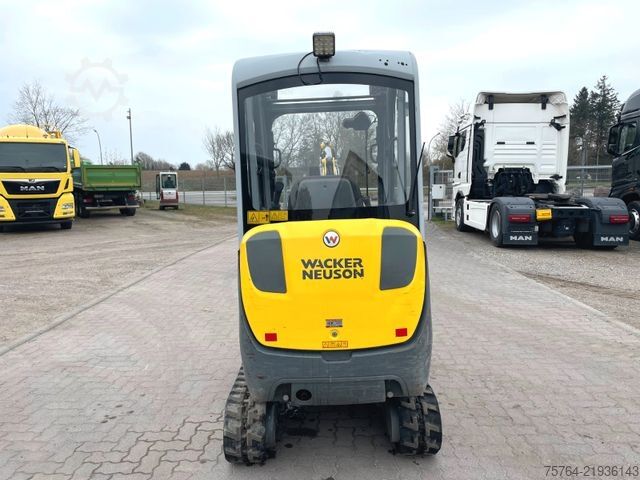 Mini excavator NEUSON ET 18 / Schnellwechsler / Greifer + Schaufel