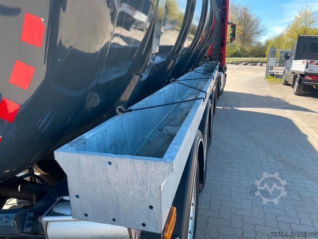 Tanker semitrailer D-TEC ca.  30m³ Gülletankauflieger/Gelenkt/ Auch Miete