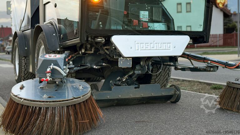 Electric sweeper Boschung Urban Sweeper S2.0 Powered by Electric