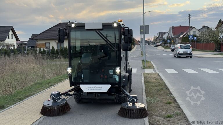 Electric sweeper Boschung Urban Sweeper S2.0 Powered by Electric