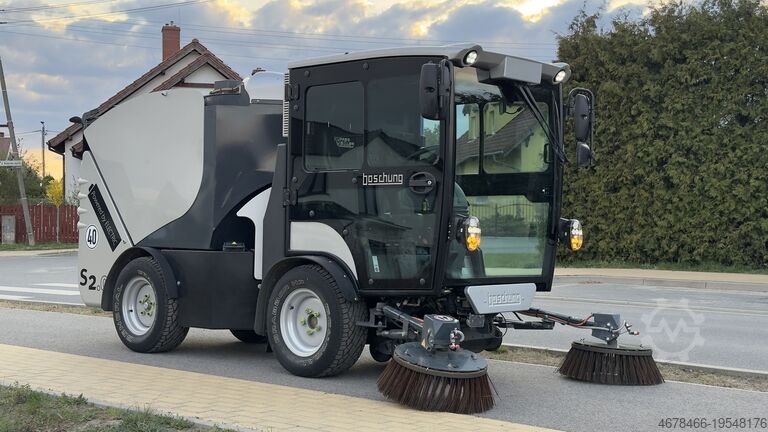 Electric sweeper Boschung Urban Sweeper S2.0 Powered by Electric