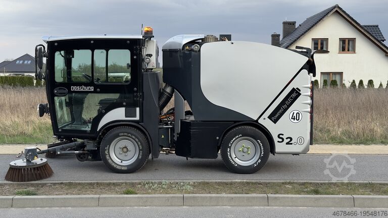Electric sweeper Boschung Urban Sweeper S2.0 Powered by Electric