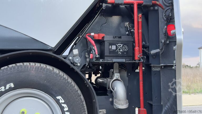 Electric sweeper Boschung Urban Sweeper S2.0 Powered by Electric