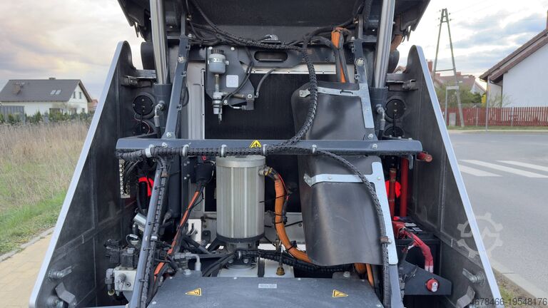 Electric sweeper Boschung Urban Sweeper S2.0 Powered by Electric