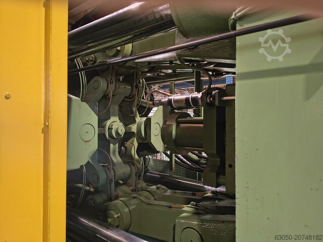 Spritzgießmaschine DEMAG D325 – 1590 NC III