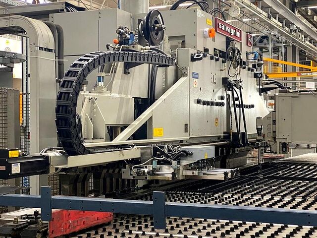 Stanz- & Biegezentrum Salvagnini S4 P4