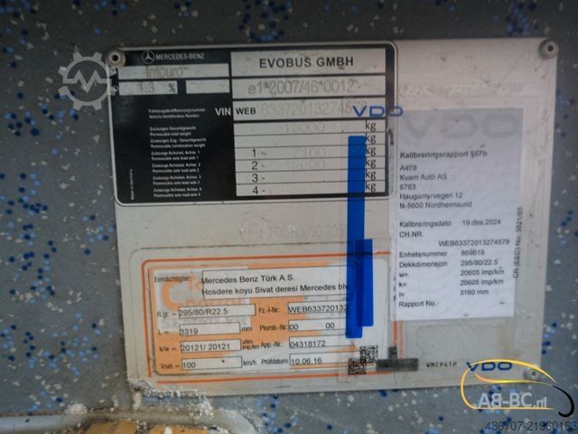 Motor coach MERCEDES-BENZ Intouro 49 Sitze Liftbus EURO 6