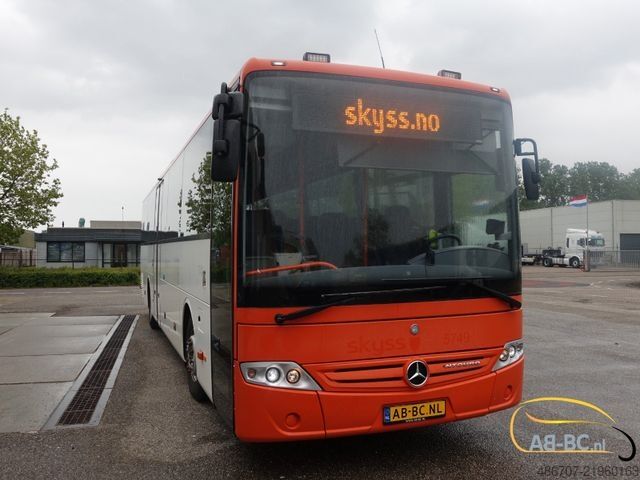 Motor coach MERCEDES-BENZ Intouro 49 Sitze Liftbus EURO 6