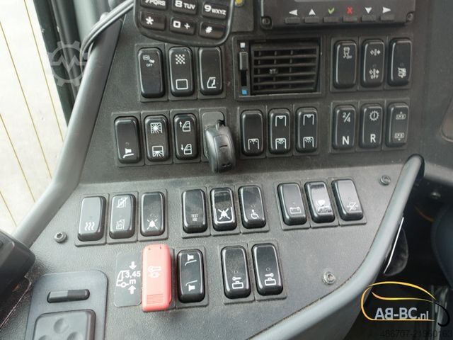 Motor coach MERCEDES-BENZ Intouro 49 Sitze Liftbus EURO 6
