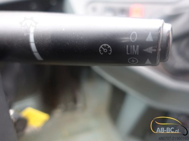 Motor coach MERCEDES-BENZ Intouro 49 Sitze Liftbus EURO 6