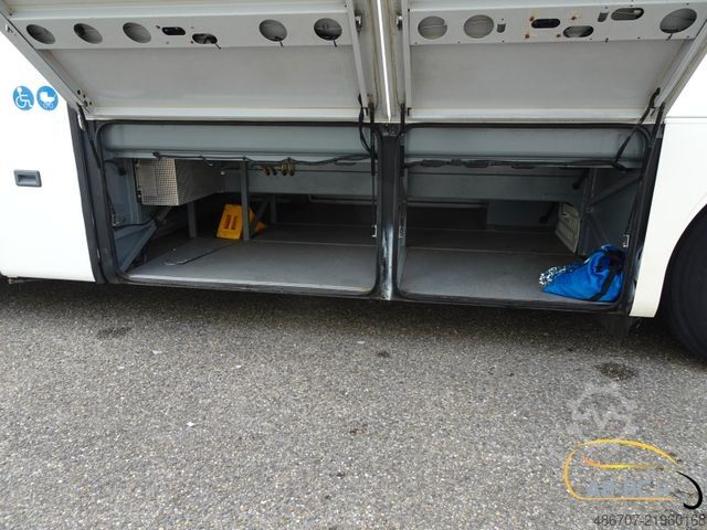 Motor coach MERCEDES-BENZ Intouro 49 Sitze Liftbus EURO 6