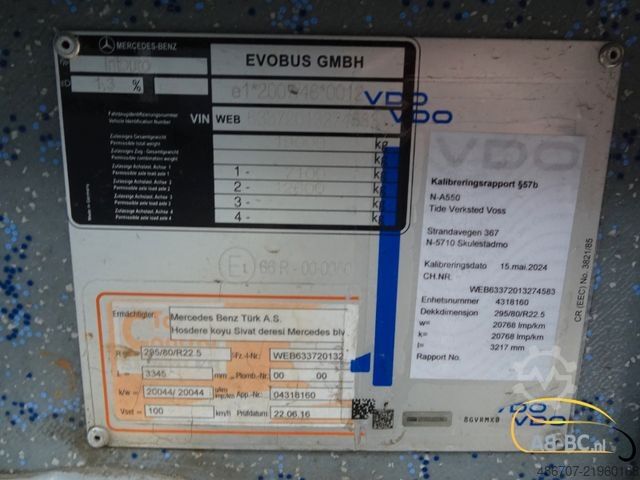 Motor coach MERCEDES-BENZ Intouro 49 Sitze Liftbus EURO 6