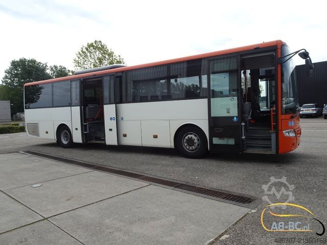 Motor coach MERCEDES-BENZ Intouro 49 Sitze Liftbus EURO 6
