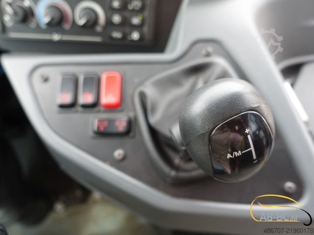 Motor coach MERCEDES-BENZ Intouro 49 Sitze Liftbus EURO 6