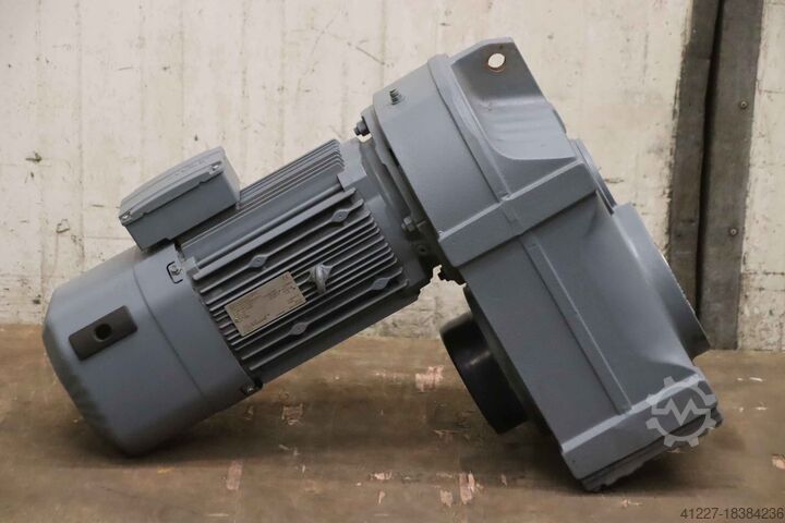 Getriebemotor 5,5 kW 68 U/min SEW-Eurodrive FH87/G DRS132S4BE5HF/TF