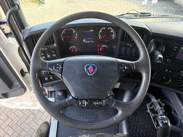 Scania R 450 + HIAB 422 E-6---6X EXT.+ EURO 6 + 6X2 + Lenkachse/Hebevorrichtung + Manuell + Fernbedi Scania R 450 + HIAB 422 E-6---6X EXT.+ EURO 6 + 6X2 + ...