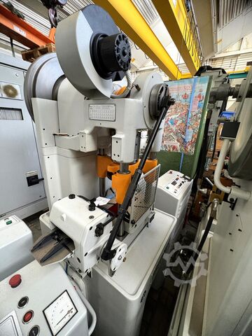 Automatic punching machine Bruderer BSTA 30