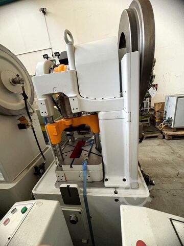 Automatic punching machine Bruderer BSTA 30