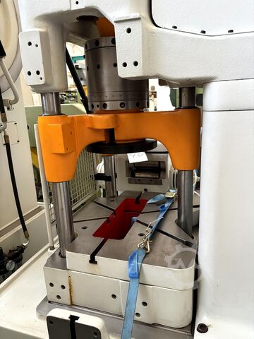 Automatic punching machine Bruderer BSTA 30