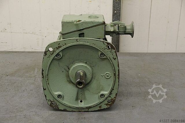 Electric motor 1.8 kW 705 Rpm VEM KMR 112M8 A