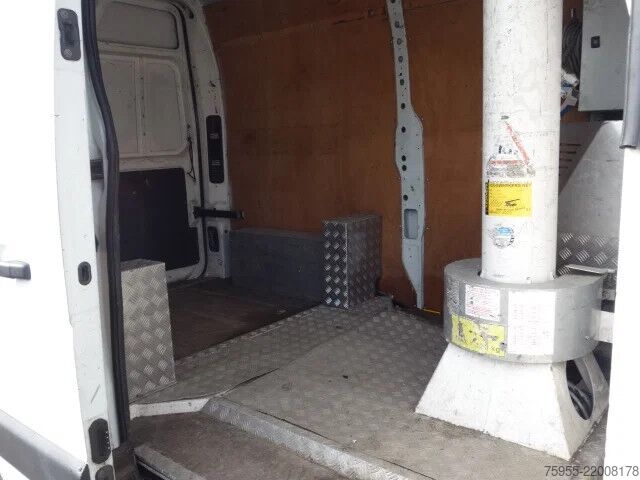 Lifting platform Renault Master france elevateur 11,5 meter