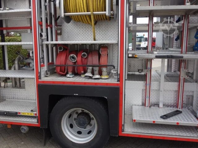 Löschfahrzeug MAN L79 14-250 man bomberos truck