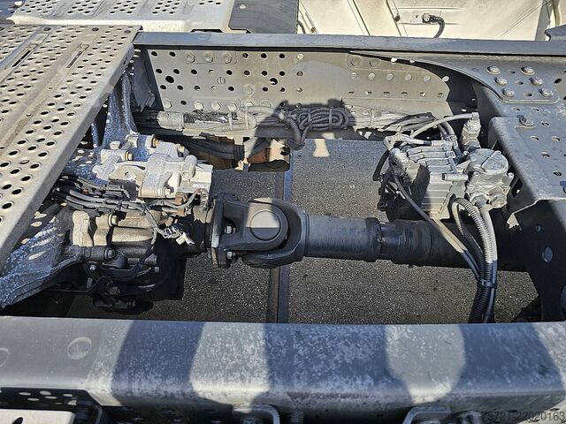 Standard-SZM MERCEDES-BENZ ACTROS 1840 SHORTCAB XENON SKIRT