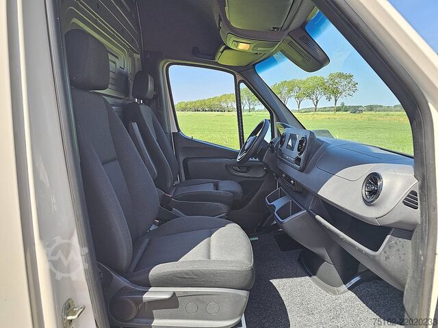 Reefer van MERCEDES-BENZ SPRINTER 314 koelwagen EURO6