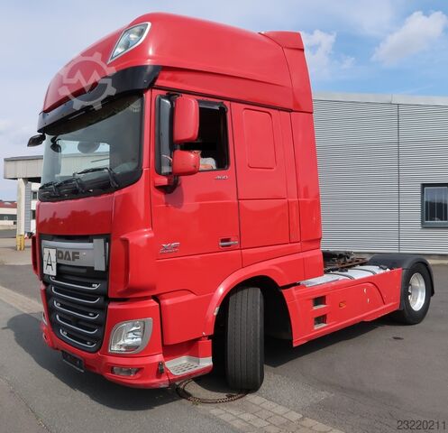 Standard tractor unit DAF XF 460 FT