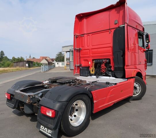 Standard tractor unit DAF XF 460 FT