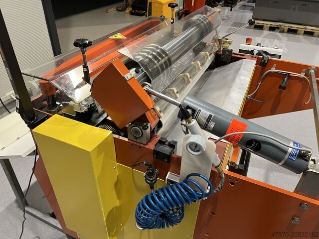 Papierschneidemaschine Robust 800 Roll-to-Sheet Slitter