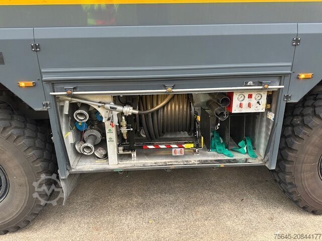 Fire truck MAN Rosenbauer 42.100 , 8x8 Panther Flughafen- Löschfahrzeug FLF