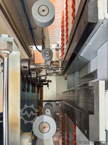 Bearbeitungszentrum mit Durchlauf HOLZ-HER EVOLUTION 7405 4mat