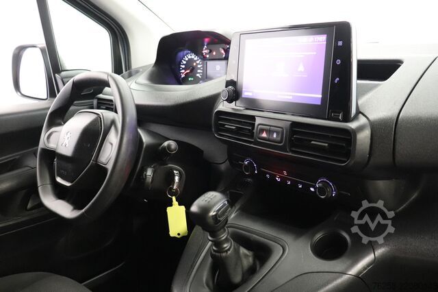 Panel van Peugeot Partner 1.2 Benzine! EURO 6 - Airco - Navi - Cr...