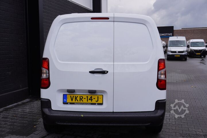 Hochdachkombi Peugeot Partner 1.2 Benzine! EURO 6 - Airco - Navi - Cr...
